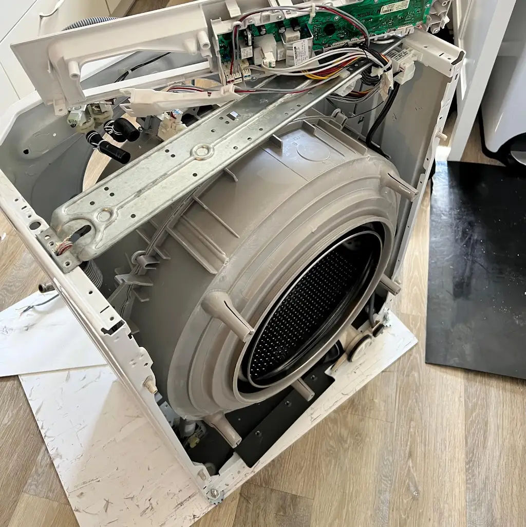 Fixvero Washing Machine Repair Technician Servicing Upper West Side Apartment